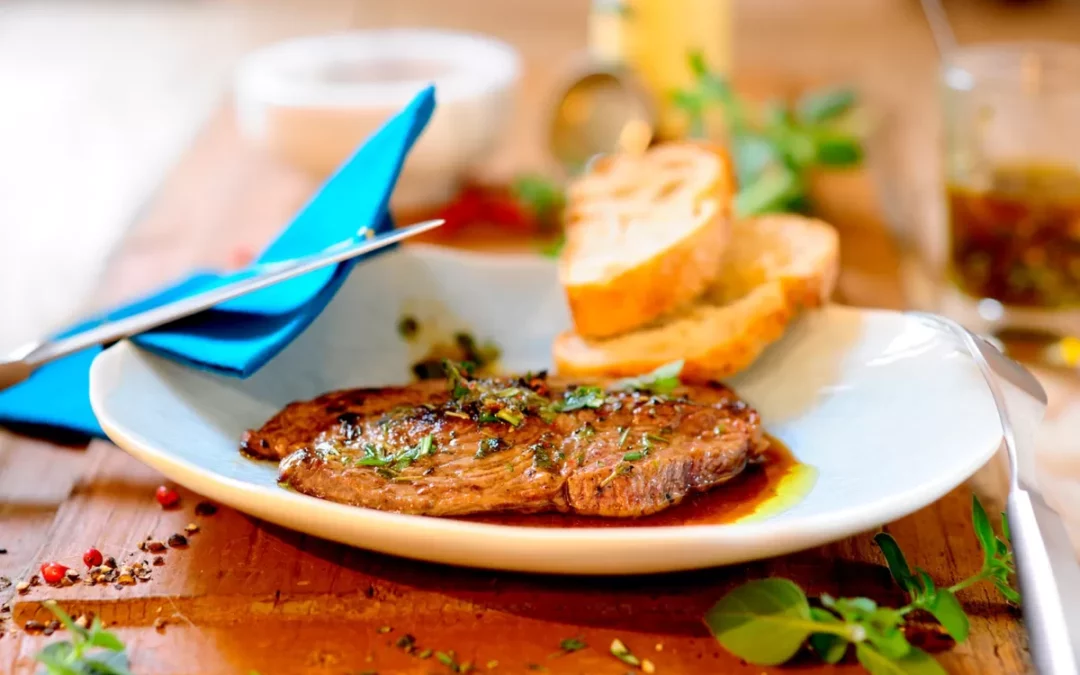 Easy Dinner Recipes: Garlic and Herb Steaks