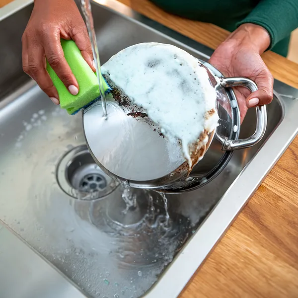 Grandma’s Cleaning Hacks: How to Clean Pots & Pans
